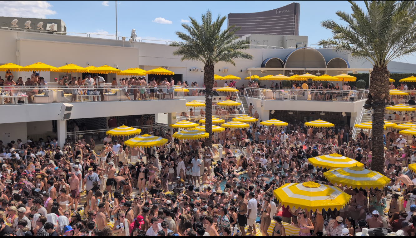 LIV Beach at Fontainebleau Las Vegas